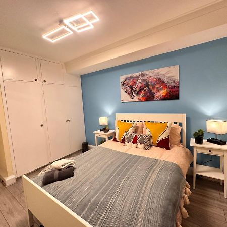 Posh 2-Bedroom, Living Room, Kitchen & 1.5 Bathroom London Bagian luar foto